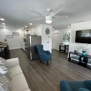 Incredible Comfortable Near The Airport And Beaches Holiday home Tampa